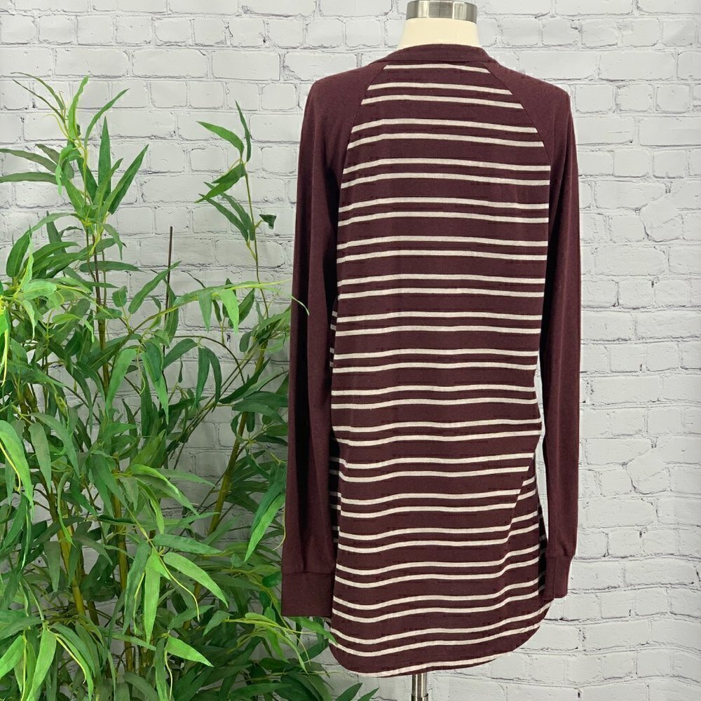 🎉LuLaRoe Maroon w/ Cream Stripe Long Sleeve Mark - Picture 3 of 8